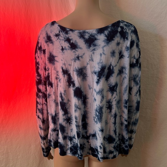 PATRON OF PEACE Blue Top - Picture 4 of 4